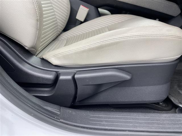 オーラ Ｇ　レザーエディション　純正９型ナビ　全方位カメラ　電子ミラー　ＢＯＳＥサウンド　プロパイロット　ドラレコ　ビルトインＥＴＣ２．０　シートヒーター　ステアリングヒーター　衝突被害軽減システム　レーンアシスト　禁煙車（30枚目）