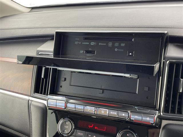 デリカＤ：５ Ｐ　純正１０．１型後席モニター　アルパインデリカＤ５専用１１型ナビ　全周囲カメラ　ＥＴＣ　ＢＳＭ　電動リアゲート　両側電動スライドドア　シートヒーター　ＬＥＤ　衝突被害軽減ブレーキ　レーンアシスト　禁煙車（7枚目）