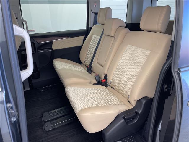 デリカＤ：５ Ｐ　純正１０．１型後席モニター　アルパインデリカＤ５専用１１型ナビ　全周囲カメラ　ＥＴＣ　ＢＳＭ　電動リアゲート　両側電動スライドドア　シートヒーター　ＬＥＤ　衝突被害軽減ブレーキ　レーンアシスト　禁煙車（36枚目）