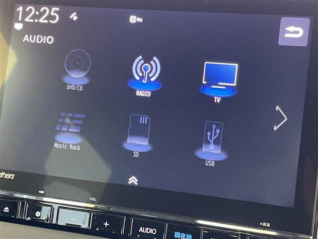 Ｎ－ＢＯＸカスタム Ｌ　純正９型ナビ　バックカメラ　ＥＴＣ　ドラレコ　シートヒーター　両側電動スライドドア　追従クルーズコントロール　衝突被害軽減システム　クリアランスソナー　ＬＥＤヘッドライト　プッシュスタート　禁煙車（5枚目）