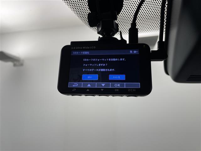 シエンタ ハイブリッド　ファンベースＧ　純正ナビ　全周囲カメラ　フルセグＴＶ　ビルトインＥＴＣ　ドラレコ　電子ミラー　両側電動スライドドア　ＨＩＤヘッドライト　オートハイビーム　衝突被害軽減システム　ステアリングスイッチ　スマートキー　禁煙（7枚目）