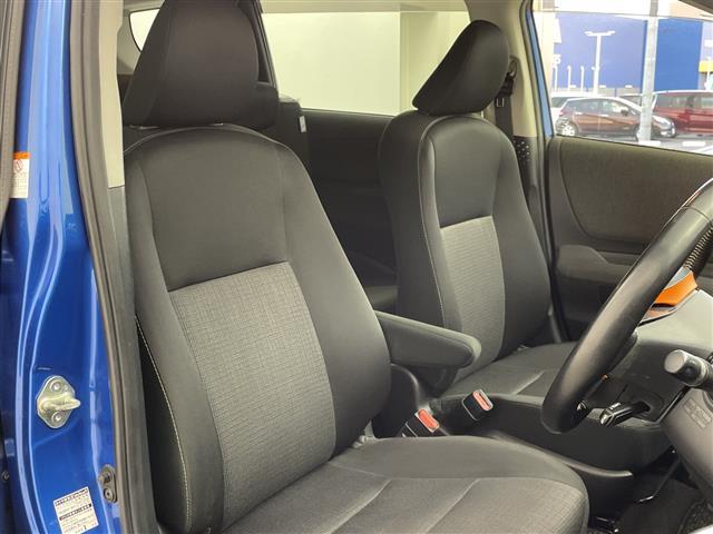 シエンタ ハイブリッド　ファンベースＧ　純正ナビ　全周囲カメラ　フルセグＴＶ　ビルトインＥＴＣ　ドラレコ　電子ミラー　両側電動スライドドア　ＨＩＤヘッドライト　オートハイビーム　衝突被害軽減システム　ステアリングスイッチ　スマートキー　禁煙（29枚目）