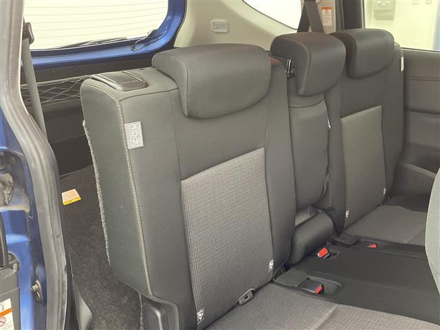 シエンタ ハイブリッド　ファンベースＧ　純正ナビ　全周囲カメラ　フルセグＴＶ　ビルトインＥＴＣ　ドラレコ　電子ミラー　両側電動スライドドア　ＨＩＤヘッドライト　オートハイビーム　衝突被害軽減システム　ステアリングスイッチ　スマートキー　禁煙（31枚目）