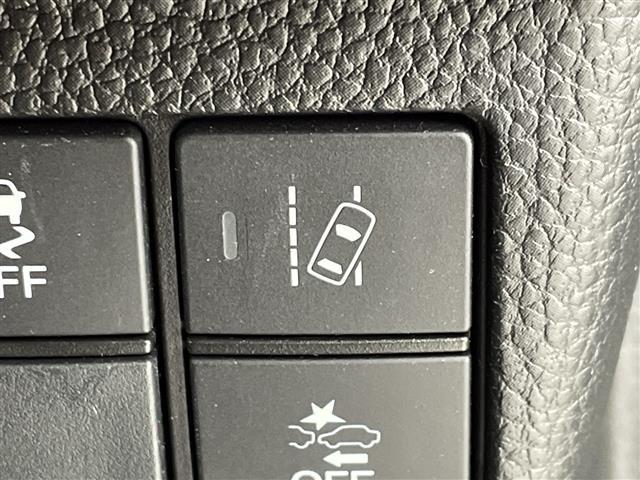 ������тm���C�P���̃K���o�[�����炱���ł��鍂������I���Q�O�Q�O�N�P���@�i���j���{�\����������������ׁi�������ÎԔ���s��̑�蔃����Ǝ҂�ΏۂƂ����u���Î����Ԕ���䐔�m���D�P�����v���j