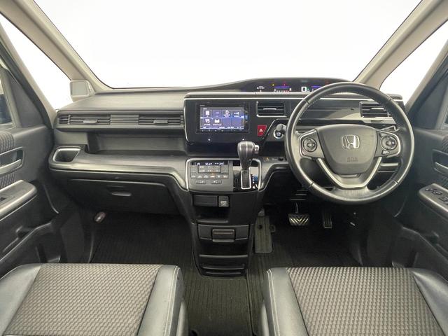 ステップワゴンスパーダ スパーダ・クールスピリット　ホンダセンシング　禁煙車　純正ナビ　バックカメラ　Ｂｌｕｅｔｏｏｔｈ　両側パワースライドドア　衝突軽減システム　ホンダセンシング　ビルトインＥＴＣ　車線逸脱警報　アダクティブクルーズコントロール　アイドリングストップ（2枚目）
