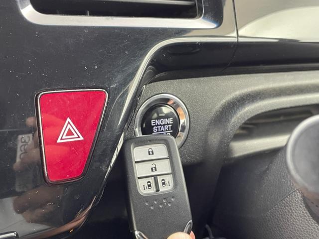 ステップワゴンスパーダ スパーダ・クールスピリット　ホンダセンシング　禁煙車　純正ナビ　バックカメラ　Ｂｌｕｅｔｏｏｔｈ　両側パワースライドドア　衝突軽減システム　ホンダセンシング　ビルトインＥＴＣ　車線逸脱警報　アダクティブクルーズコントロール　アイドリングストップ（16枚目）