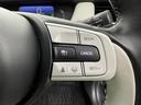 フィット e:HEVホーム 禁煙車 純正ナビ フルセグ バックカメラ ホンダセンシング 追従クルーズコントロール レーンキープアシスト オートライト 前後ドライブレコーダー ETC 横滑り防止装置 フロントガラス熱線スイッチ(6枚目)