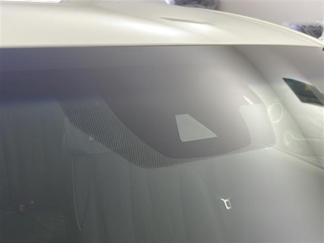 クラウンハイブリッド ＲＳアドバンス　純正メーカーナビ　フルセグＴＶ　全周囲カメラ　ＴｏｙｏｔａＳａｆｅｔｙＳｅｎｓｅ　デジタルインナーミラー　オートブレーキホールド　前席パワーシート　前席シートヒーター　社外ドライブレコーダー（3枚目）