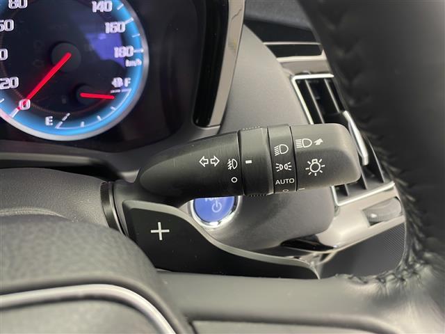 クラウンハイブリッド ＲＳアドバンス　純正メーカーナビ　フルセグＴＶ　全周囲カメラ　ＴｏｙｏｔａＳａｆｅｔｙＳｅｎｓｅ　デジタルインナーミラー　オートブレーキホールド　前席パワーシート　前席シートヒーター　社外ドライブレコーダー（12枚目）