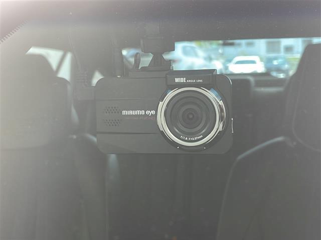 クラウンハイブリッド ＲＳアドバンス　純正メーカーナビ　フルセグＴＶ　全周囲カメラ　ＴｏｙｏｔａＳａｆｅｔｙＳｅｎｓｅ　デジタルインナーミラー　オートブレーキホールド　前席パワーシート　前席シートヒーター　社外ドライブレコーダー（14枚目）