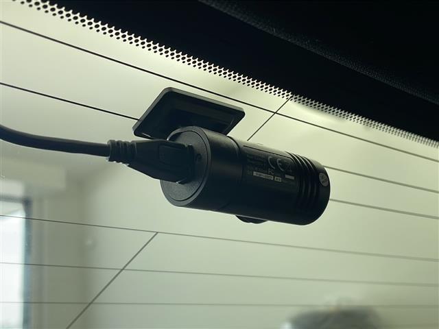 クラウンハイブリッド ＲＳアドバンス　純正メーカーナビ　フルセグＴＶ　全周囲カメラ　ＴｏｙｏｔａＳａｆｅｔｙＳｅｎｓｅ　デジタルインナーミラー　オートブレーキホールド　前席パワーシート　前席シートヒーター　社外ドライブレコーダー（15枚目）