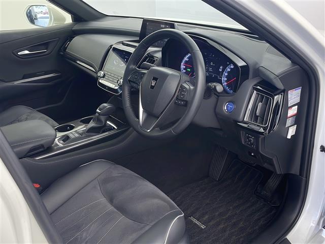 クラウンハイブリッド ＲＳアドバンス　純正メーカーナビ　フルセグＴＶ　全周囲カメラ　ＴｏｙｏｔａＳａｆｅｔｙＳｅｎｓｅ　デジタルインナーミラー　オートブレーキホールド　前席パワーシート　前席シートヒーター　社外ドライブレコーダー（22枚目）