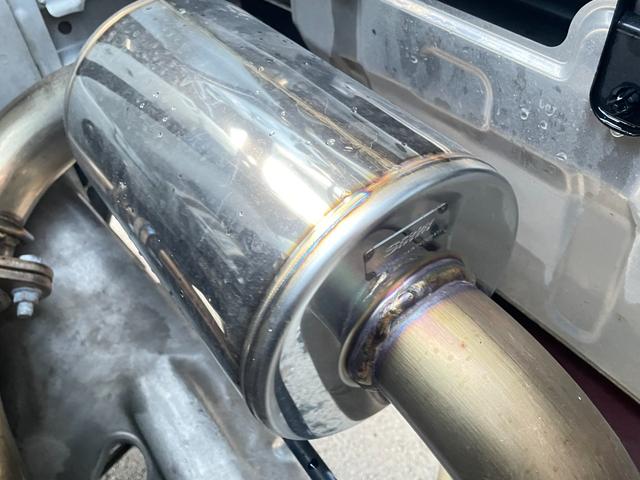 Ｓ６６０ モデューロＸ　バージョンＺ　禁煙車　６ＭＴ　特別仕様車専用装備　衝突軽減　ＲＡＹＳ１６インチアルミ　スポーツレザーシート　純正ディスプレイオーディオ　ｃａｒｒｏｚｚｅｒｉａツイーター　バックカメラ　ＥＴＣ　ドライブレコーダー（3枚目）