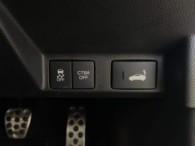 Ｓ６６０ モデューロＸ　バージョンＺ　禁煙車　６ＭＴ　特別仕様車専用装備　衝突軽減　ＲＡＹＳ１６インチアルミ　スポーツレザーシート　純正ディスプレイオーディオ　ｃａｒｒｏｚｚｅｒｉａツイーター　バックカメラ　ＥＴＣ　ドライブレコーダー（19枚目）
