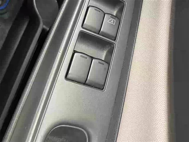 ノート ｅ－パワー　Ｘ　禁煙車　純正ＳＤナビ　アラウンドビューモニター　Ｂｌｕｅｔｏｏｔｈ　フルセグＴＶ　ＣＤ　ＤＶＤ　ＡＵＸ　ＡＭ　ＦＭ　エマージェンシー　ブレーキ　クルーズコントロール　デジタルインナーミラー（14枚目）