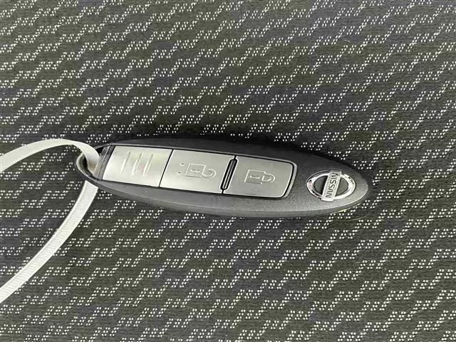 ノート ｅ－パワー　Ｘ　禁煙車　純正ＳＤナビ　アラウンドビューモニター　Ｂｌｕｅｔｏｏｔｈ　フルセグＴＶ　ＣＤ　ＤＶＤ　ＡＵＸ　ＡＭ　ＦＭ　エマージェンシー　ブレーキ　クルーズコントロール　デジタルインナーミラー（15枚目）