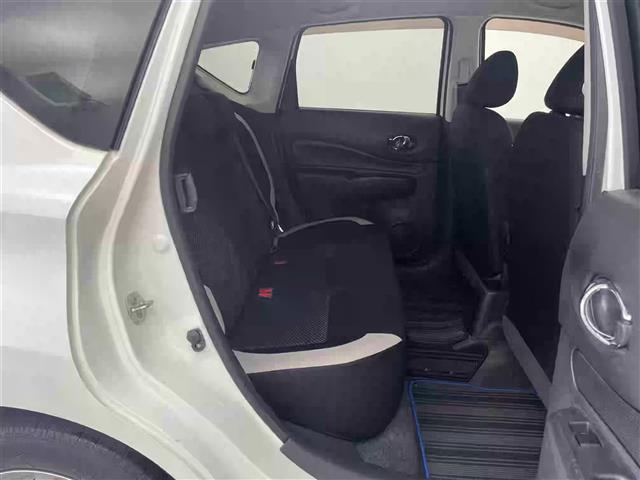 ノート ｅ－パワー　Ｘ　禁煙車　純正ＳＤナビ　アラウンドビューモニター　Ｂｌｕｅｔｏｏｔｈ　フルセグＴＶ　ＣＤ　ＤＶＤ　ＡＵＸ　ＡＭ　ＦＭ　エマージェンシー　ブレーキ　クルーズコントロール　デジタルインナーミラー（23枚目）