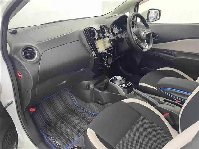 ノート ｅ－パワー　Ｘ　禁煙車　純正ＳＤナビ　アラウンドビューモニター　Ｂｌｕｅｔｏｏｔｈ　フルセグＴＶ　ＣＤ　ＤＶＤ　ＡＵＸ　ＡＭ　ＦＭ　エマージェンシー　ブレーキ　クルーズコントロール　デジタルインナーミラー（24枚目）