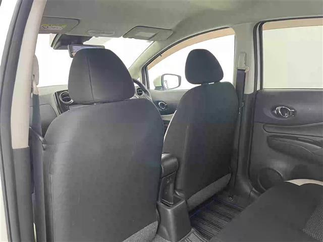 ノート ｅ－パワー　Ｘ　禁煙車　純正ＳＤナビ　アラウンドビューモニター　Ｂｌｕｅｔｏｏｔｈ　フルセグＴＶ　ＣＤ　ＤＶＤ　ＡＵＸ　ＡＭ　ＦＭ　エマージェンシー　ブレーキ　クルーズコントロール　デジタルインナーミラー（26枚目）