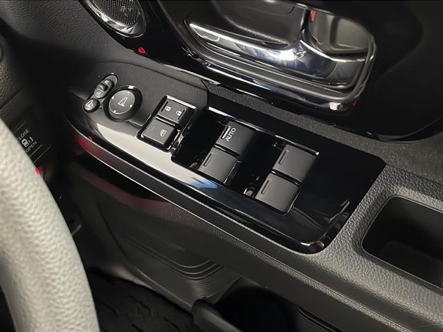 N-BOXカスタム L 禁煙車 衝突軽減ブレーキ 追従クルーズコントロール シートヒーター USB接続 LEDヘッドライト フォグライト コーナーセンサー オートライト 両側パワースライドドア ETC 純正ナビ(19枚目)
