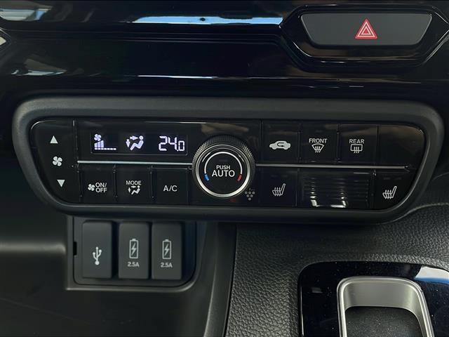 気になる車はすぐにお問い合わせください!画面右側の0066から始まる無料ダイヤルからお問い合わせ下さい!専門スタッフがお車のご質問にお答えいたします!