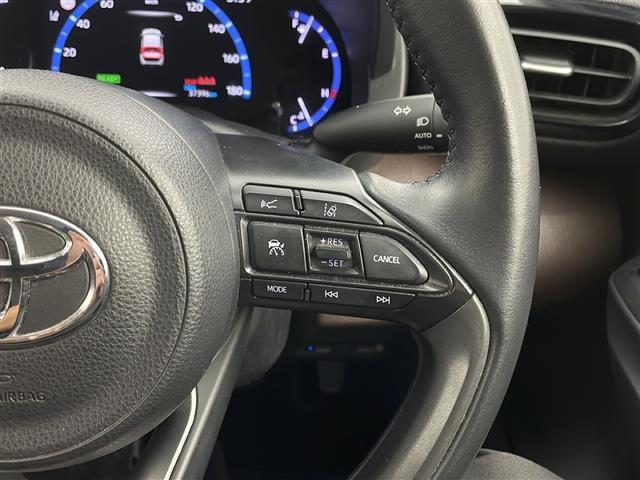 ヤリスクロス ハイブリッドZ 禁煙車 4WD アドバンスドパークド 衝突軽減 ドラレコ シートヒーター 追従式クルーズコントロール オートハイビーム オートライト 純正ディスプレイオーディオ ブラインドスポットモニター ETC(9枚目)