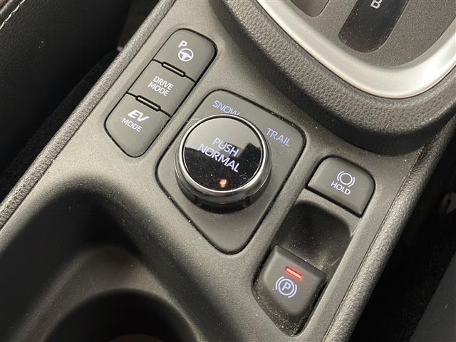 ヤリスクロス ハイブリッドZ 禁煙車 4WD アドバンスドパークド 衝突軽減 ドラレコ シートヒーター 追従式クルーズコントロール オートハイビーム オートライト 純正ディスプレイオーディオ ブラインドスポットモニター ETC(13枚目)