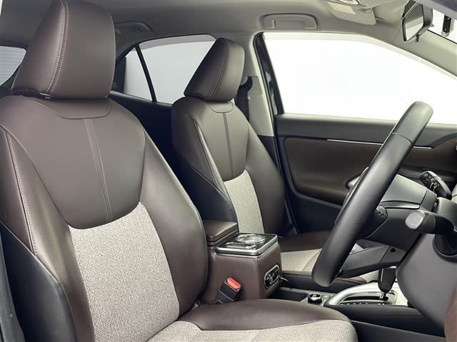 ヤリスクロス ハイブリッドZ 禁煙車 4WD アドバンスドパークド 衝突軽減 ドラレコ シートヒーター 追従式クルーズコントロール オートハイビーム オートライト 純正ディスプレイオーディオ ブラインドスポットモニター ETC(24枚目)