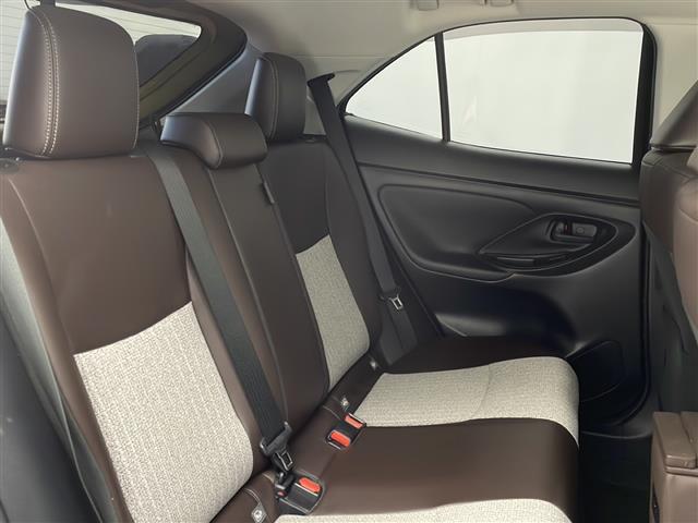 ヤリスクロス ハイブリッドZ 禁煙車 4WD アドバンスドパークド 衝突軽減 ドラレコ シートヒーター 追従式クルーズコントロール オートハイビーム オートライト 純正ディスプレイオーディオ ブラインドスポットモニター ETC(26枚目)