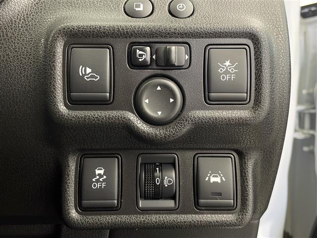 ノート e-パワー X 禁煙車 純正ナビ 社外ドラレコ 衝突軽減ブレーキ LEDヘッドライト オートエアコン オートライト フォグライト インテリジェントルームミラー 電動格納ミラー サイドバイザー 社外フロアマット ETC(13枚目)