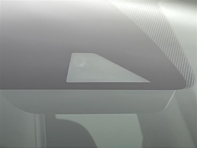 ノート e-パワー X 禁煙車 純正ナビ 社外ドラレコ 衝突軽減ブレーキ LEDヘッドライト オートエアコン オートライト フォグライト インテリジェントルームミラー 電動格納ミラー サイドバイザー 社外フロアマット ETC(19枚目)