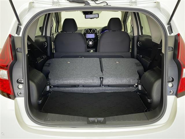 ノート e-パワー X 禁煙車 純正ナビ 社外ドラレコ 衝突軽減ブレーキ LEDヘッドライト オートエアコン オートライト フォグライト インテリジェントルームミラー 電動格納ミラー サイドバイザー 社外フロアマット ETC(21枚目)
