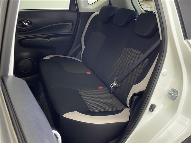 ノート e-パワー X 禁煙車 純正ナビ 社外ドラレコ 衝突軽減ブレーキ LEDヘッドライト オートエアコン オートライト フォグライト インテリジェントルームミラー 電動格納ミラー サイドバイザー 社外フロアマット ETC(30枚目)