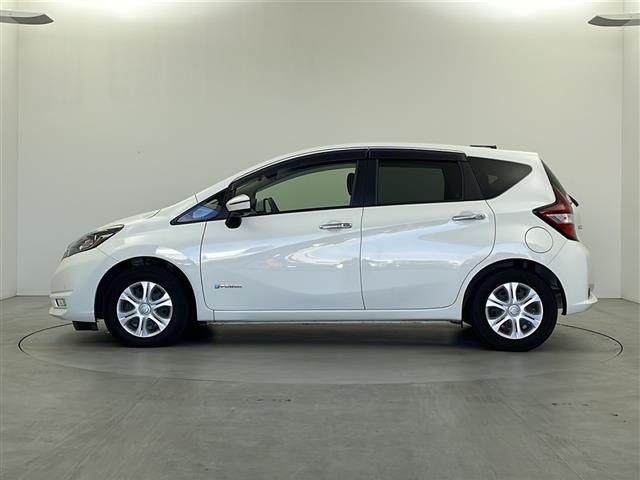 ノート e-パワー X 禁煙車 純正ナビ 社外ドラレコ 衝突軽減ブレーキ LEDヘッドライト オートエアコン オートライト フォグライト インテリジェントルームミラー 電動格納ミラー サイドバイザー 社外フロアマット ETC(35枚目)