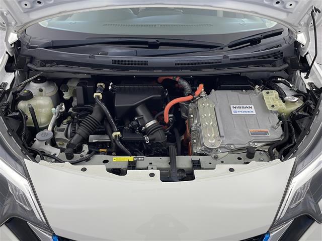 ノート e-パワー X 禁煙車 純正ナビ 社外ドラレコ 衝突軽減ブレーキ LEDヘッドライト オートエアコン オートライト フォグライト インテリジェントルームミラー 電動格納ミラー サイドバイザー 社外フロアマット ETC(42枚目)