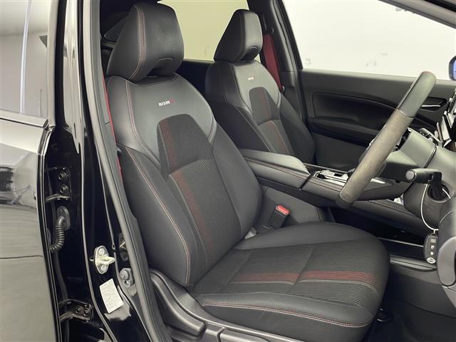 オーラ ニスモ 禁煙車 社外マフラー 社外ダウンサス インテリジェントルームミラー 全方位カメラ 純正ナビ LEDヘッドライト フォグライト バックフォグ オートライト オートハイビーム ブラインドスポットモニター(23枚目)