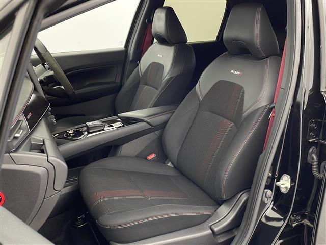 オーラ ニスモ 禁煙車 社外マフラー 社外ダウンサス インテリジェントルームミラー 全方位カメラ 純正ナビ LEDヘッドライト フォグライト バックフォグ オートライト オートハイビーム ブラインドスポットモニター(28枚目)