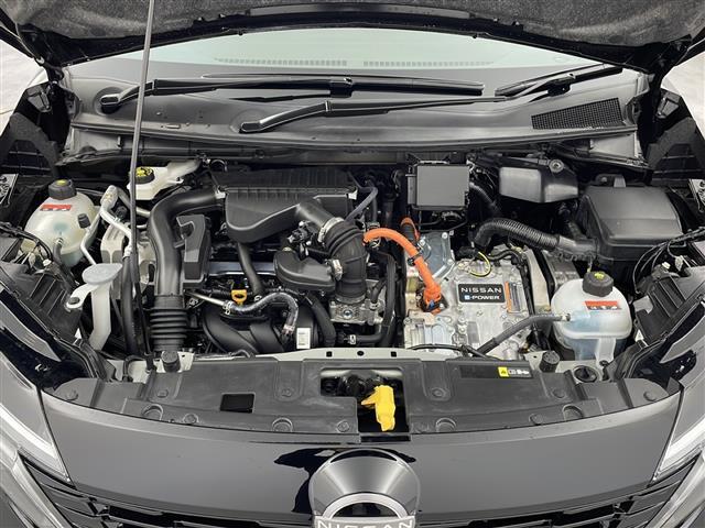 オーラ ニスモ 禁煙車 社外マフラー 社外ダウンサス インテリジェントルームミラー 全方位カメラ 純正ナビ LEDヘッドライト フォグライト バックフォグ オートライト オートハイビーム ブラインドスポットモニター(42枚目)