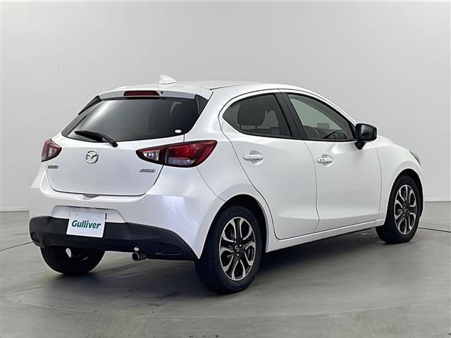 デミオ XDツーリング Lパッケージ 純正ナビ(AM/FM/CD/DVD/Bluetooth) クルーズコントロール スマートキー プッシュスタート 電動格納ミラー 純正フロアマット オートライト 純正アルミホイール(8枚目)