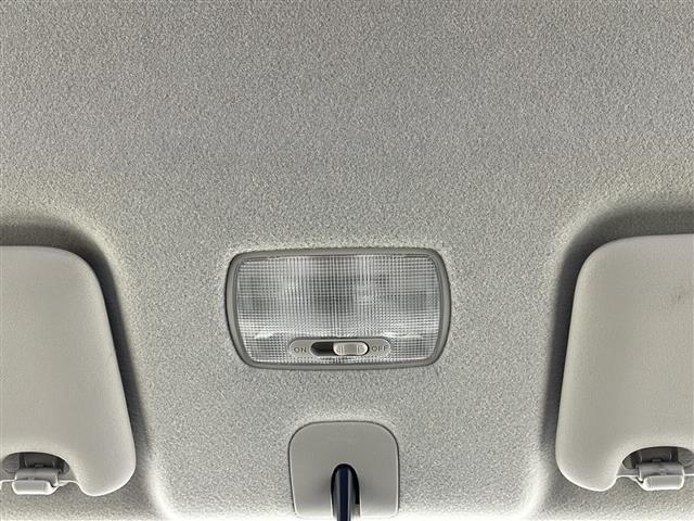 N-WGNカスタム G 禁煙車 社外オーディオ サイドバイザー 社外フロアマット スマートキー プッシュスタート 電動格納ミラー ECON オートエアコン バニティーミラー(16枚目)