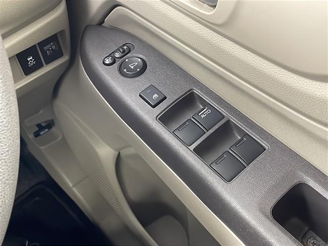 N-WGNカスタム G 禁煙車 社外オーディオ サイドバイザー 社外フロアマット スマートキー プッシュスタート 電動格納ミラー ECON オートエアコン バニティーミラー(18枚目)