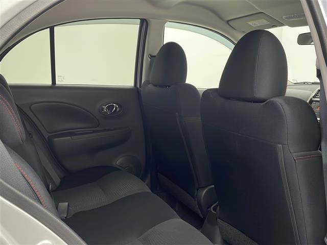 マーチ ニスモ　Ｓ　禁煙車　５ＭＴ　ドライブレコーダー前後　ポータブルナビ　純正オーディオ　ＡＵＸ　ＡＭ　ＦＭ　横滑り防止装置　ＡＵＴＯエアコン　純正ドアバイザー　純正フロアマット　電格ミラー（19枚目）