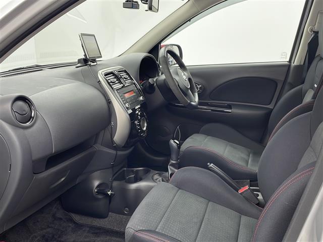 マーチ ニスモ　Ｓ　禁煙車　５ＭＴ　ドライブレコーダー前後　ポータブルナビ　純正オーディオ　ＡＵＸ　ＡＭ　ＦＭ　横滑り防止装置　ＡＵＴＯエアコン　純正ドアバイザー　純正フロアマット　電格ミラー（27枚目）