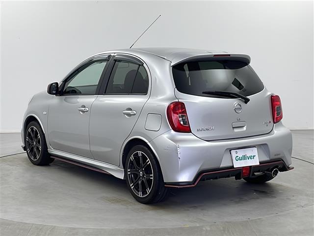 マーチ ニスモ　Ｓ　禁煙車　５ＭＴ　ドライブレコーダー前後　ポータブルナビ　純正オーディオ　ＡＵＸ　ＡＭ　ＦＭ　横滑り防止装置　ＡＵＴＯエアコン　純正ドアバイザー　純正フロアマット　電格ミラー（32枚目）