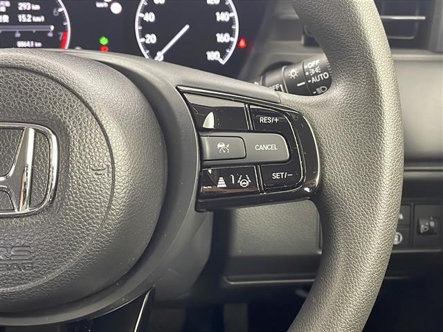 ヴェゼル Ｇ　純正ナビ　ホンダセンシング　衝突軽減　誤発進抑制　歩行者事故低減ステアリング　レーダークルーズコントロール　車線逸脱抑制　パーキングサポートブレーキ　ＥＴＣ２．０　ドライブレコーダー　ワイヤレス充電（10枚目）