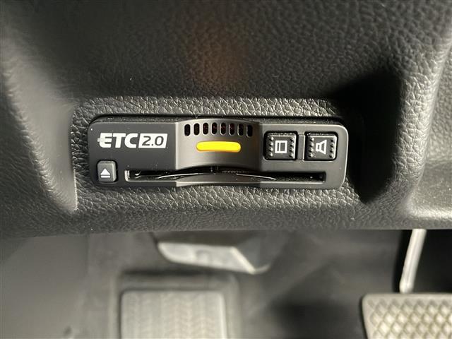 ヴェゼル Ｇ　純正ナビ　ホンダセンシング　衝突軽減　誤発進抑制　歩行者事故低減ステアリング　レーダークルーズコントロール　車線逸脱抑制　パーキングサポートブレーキ　ＥＴＣ２．０　ドライブレコーダー　ワイヤレス充電（14枚目）