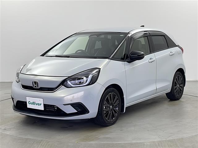 フィット ｅ：ＨＥＶホーム　２０周年特別仕様車　メゾン　純正ナビ　ホンダセンシング　衝突軽減システム　車線逸脱抑制機能　パーキングサポートブレーキ　先行車発進お知らせ　横滑り防止　標識認識機能　追従走行付きクルーズコントロール　ＥＴＣ　ドライブレコーダー（33枚目）