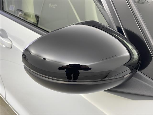 フィット ｅ：ＨＥＶホーム　２０周年特別仕様車　メゾン　純正ナビ　ホンダセンシング　衝突軽減システム　車線逸脱抑制機能　パーキングサポートブレーキ　先行車発進お知らせ　横滑り防止　標識認識機能　追従走行付きクルーズコントロール　ＥＴＣ　ドライブレコーダー（39枚目）