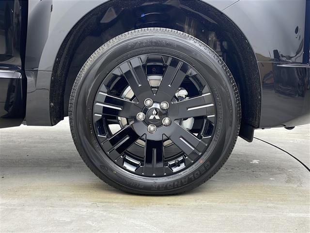 デリカD:5 シャモニー 登録済未使用車 全周囲カメラ 純正11インチメモリーナビ 純正12.8インチフリップダウン 衝突軽減 レーダークルーズ 両側電動 シートヒーター ステアリングヒーター 電動リアゲート パドルシフト(40枚目)