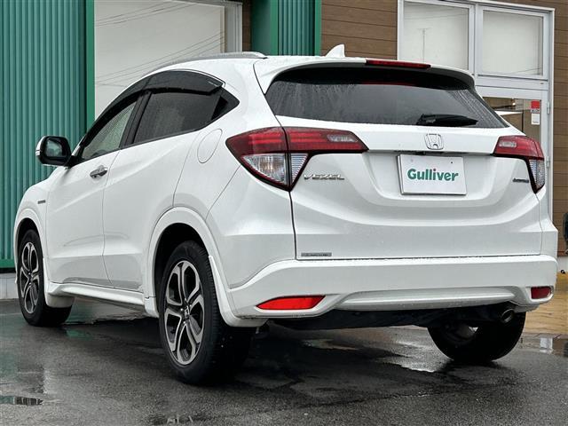 ヴェゼル ハイブリッドZ 禁煙車 衝突軽減ブレーキ クルーズコントロール 社外メモリーナビ フルセグ BT HDMI バックカメラ 前側ドライブレコーダ― ETC 前席シートヒーター 電動パーキング LEDヘッドライト(3枚目)